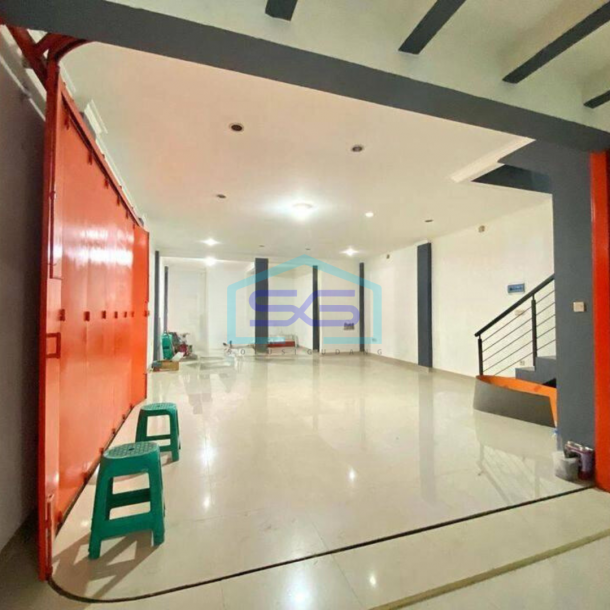 Disewa Ruko Main Road Luas Terawat Murah di Cikutra Kota Bandung-2