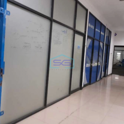 Disewakan Ruko Ex Showroom di Bekasi Luas Tanah  1000 m²