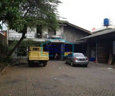 Dijual Gudang Siap Operasional Strategis di Jatinegara Kaum