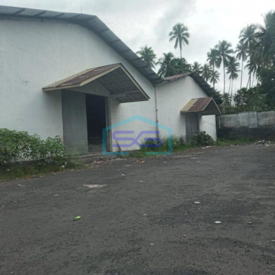 Dijual Gudang 2000m di jl politeknik Manado cocok buat distributor