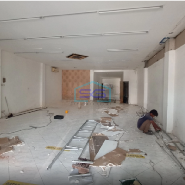 Disewakan Ruko Di Pandanaran Semarang Tengah Luas Bangunan 520 m²-3