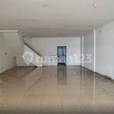 Disewakan Ruko Tengah Kota Daerah Depok Luas Bangunan 420 m²