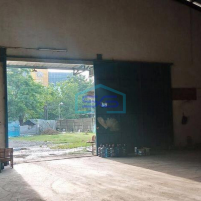 Disewakan gudang dg halaman luas di semarang timur