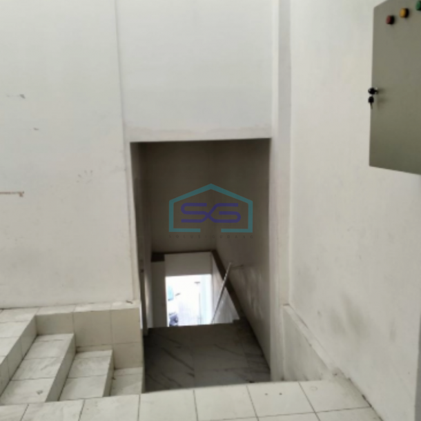 Disewakan Ruko Kemang Raya Luas Bangunan 420m² 2 Lantai di Jakarta Selatan-3