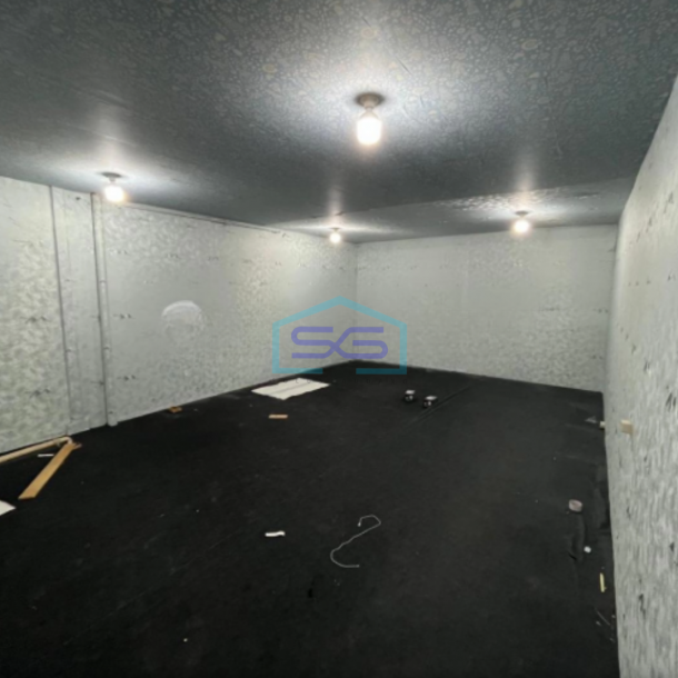 Disewakan Gudang Elang Laut PIK LB 720m2 Bangunan 3 lantai Termasuk Lift Barang di Jakarta Utara-2