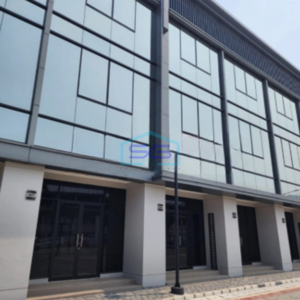 Disewakan Best Deal Ruko PIK 2 LB 250m2 Bangunan 3 Lantai Lokasi Bagus di Jakarta Utara-1