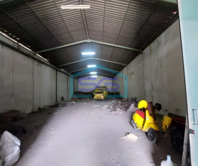 Dijual Gudang Margomulyo Permai Murah.