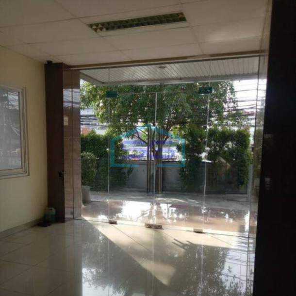 Dijual Gedung di Jalan Raden Saleh Cikini Jakarta Pusat-2