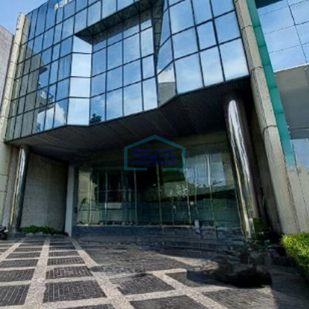 Dijual Cepat Gedung di Jalan Raya Petojo Jakarta Pusat Harga Nego LB 3612m2-1