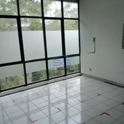 Dijual Gedung Ruang Usaha Ex Showroom di Kota Tua Pinangsia Jakarta Barat LT 401m2