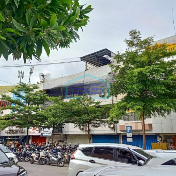 Disewakan Ruko Strategis di Tengah Kota Makassar Jln Boulevard Panakukkang-1