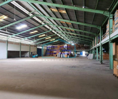 Disewakan Gudang Strategis Masuk Container 40 ft di Pondok Ungu