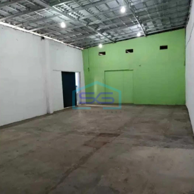 Disewakan gudang atau lahan usaha workshop di Palmerah Jakarta Barat