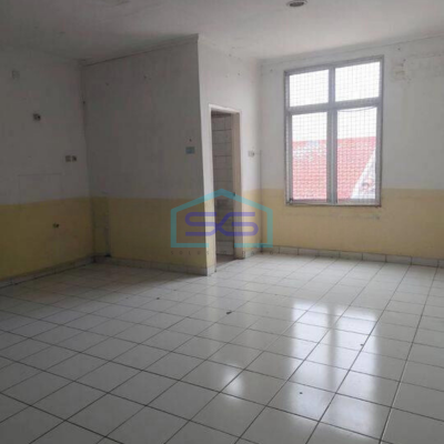 Disewakan Ruko Minimalis Bisa Untuk Gudang 3 Lantai di Citra Raya Tangerang