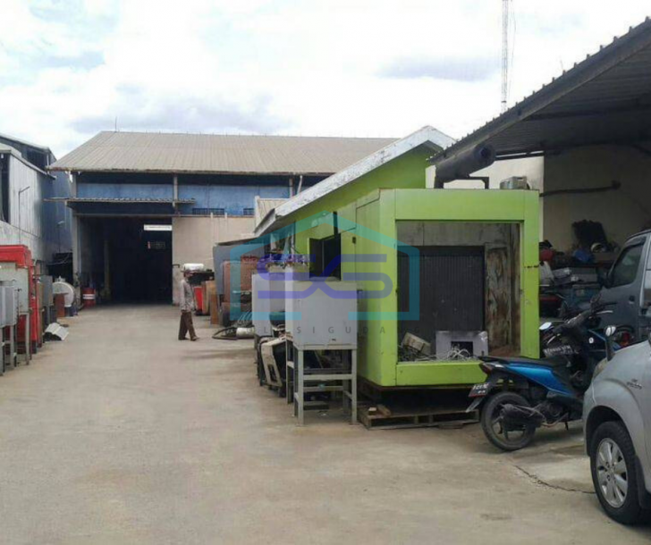 Dijual Gudang Aktif Salembaran 2000 m²-1