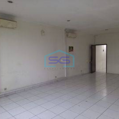Disewa Ruko Premium Lokasi Strategis di Gatot Subroto