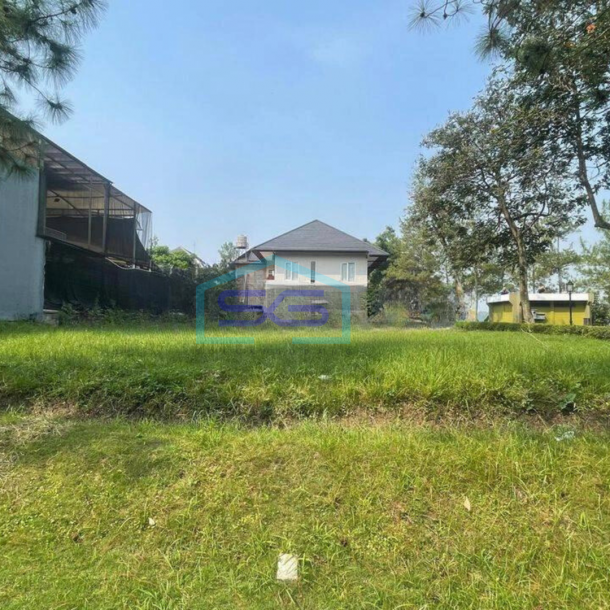 Dijual Kavling Exclusif View Danau di Kota Baru Parahyangan, Bandung-1