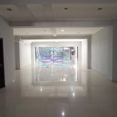 Disewa Gedung Luxurious Cocok Usaha di Mainroad Surya Sumantri