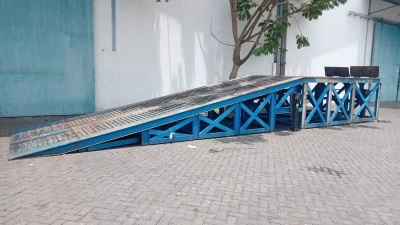 Disewakan gudang siap pakai di Margomulyo luas 3.200m2