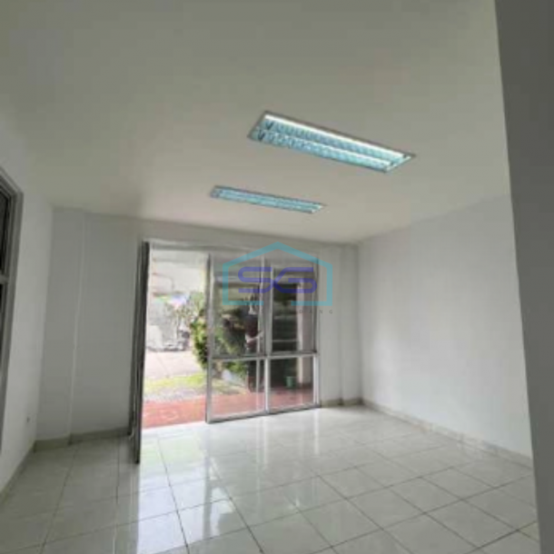 Disewakan Gudang Luas Bangunan 154 m² Lokasi Bebas Banjir di Tangerang-2