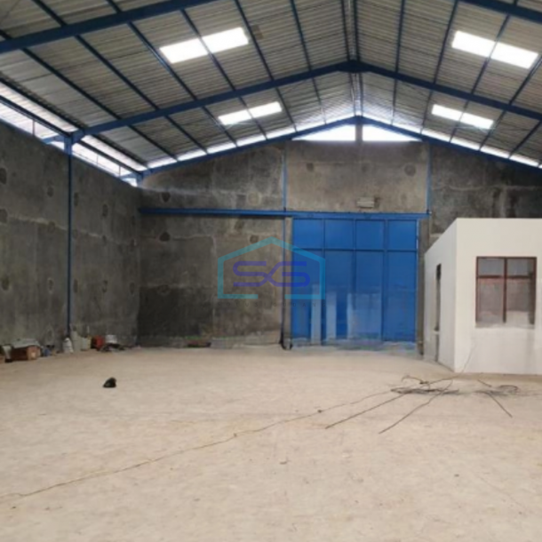 Disewakan Gudang Siap Huni Luas Tanah  986 m² Lokasi Bebas Banjir di Tangerang-1