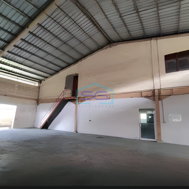 Disewakan Gudang Akses Container 40 Feet Luas Bangunan 2350 m² Lokasi Bebas Banjir di Tangerang-2