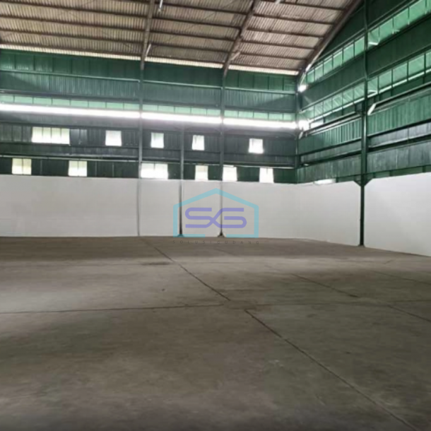 Disewakan Gudang Akses Container 40 Feet Luas Bangunan  769 m²  Lokasi Bebas Banjir di Tangerang-3