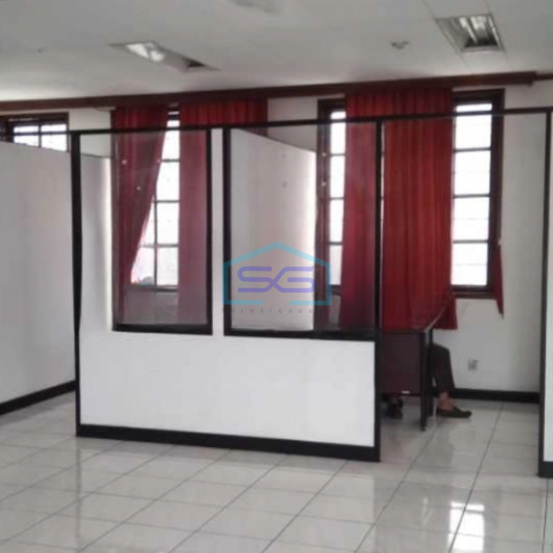 Dijual Ruang Usaha Luas Tanah 720 m² Lokasi Bebas Banjir di Jakarta Timur-2