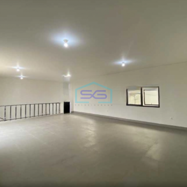 Disewakan Gudang Luas Tanah 429 m2 Lokasi Bebas Banjir di Jakarta Barat-3