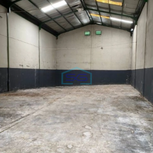 Disewakan Gudang luas Tanah 440 m2 Lokasi Bebas Banjir di Tangerang-3