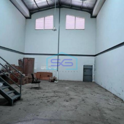 Dijual Gudang multiguna posisi hook di Griya idola Cikupa Tangerang