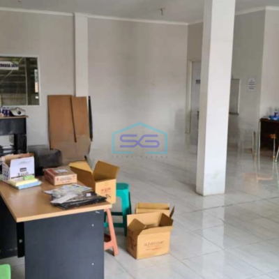 Dijual Gudang Murah Luas Bangunan  600 m² di Taman Kopo Indah Bandung-3