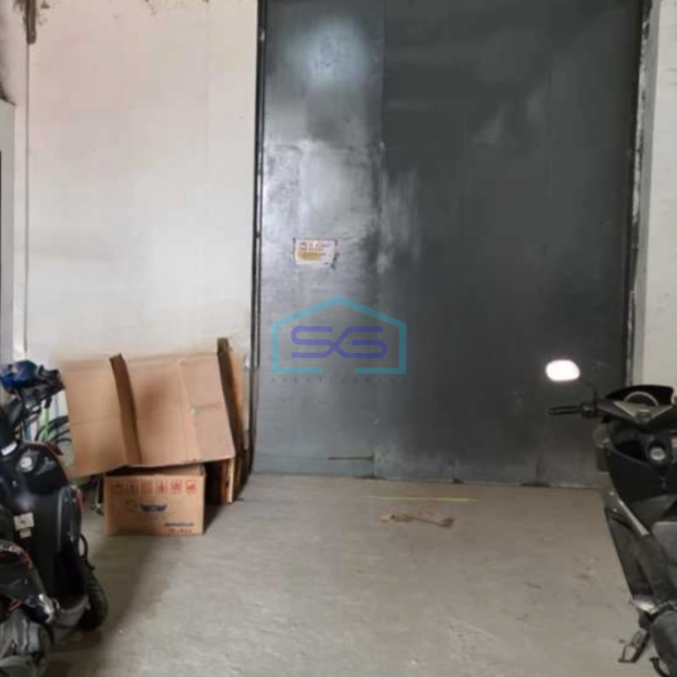 Dijual Gudang Murah Luas Bangunan  600 m² di Taman Kopo Indah Bandung-1