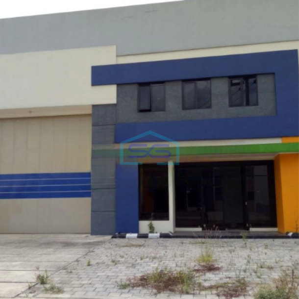 Disewakan Gudang Luas Bangunan  1850 m² di Andir Bandung-3