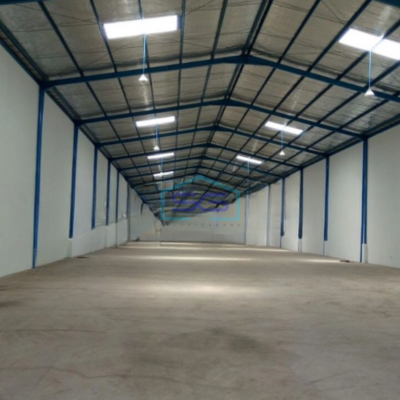 Disewakan Gudang Luas Bangunan  1850 m² di Andir Bandung-2