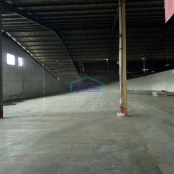 Disewakan Gudang Luas Bangunan  2736 m² di Andir Bandung-2
