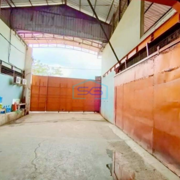 Dijual Gudang Lokasi Strategis di Rancaekek Bandung Luas Bangunan  1400 m²-1