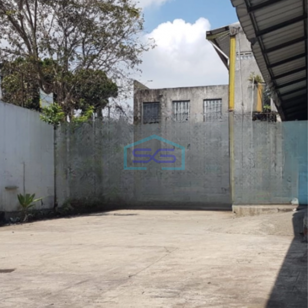 Disewakan Gudang Luas Bangunan 360 m² di Caringin Bandung-1