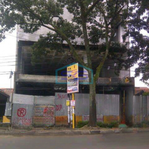 Disewakan Ruko Luas di Buah Batu Bandung-3