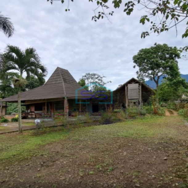 Dijual Tanah Plus Ruang Usaha Lokasi Strategis di Cicurug Sukabumi LT 27000m2-3