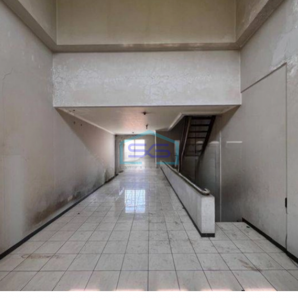 Disewakan Ruko 2 Lantai Kota Baru Parahyangan Bandung-2