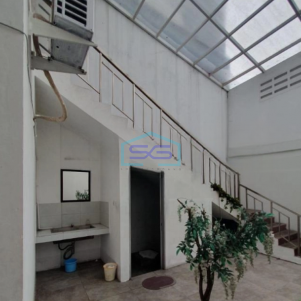 Dijual Ruko 3 Lantai Luas Tanah  198 m² Lokasi Batununggal Bandung-1