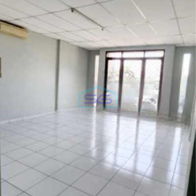 Dijual Ruko 3 Lantai Luas Tanah 216 m² Lokasi Bebas Banjir di Mekar Wangi Bandung