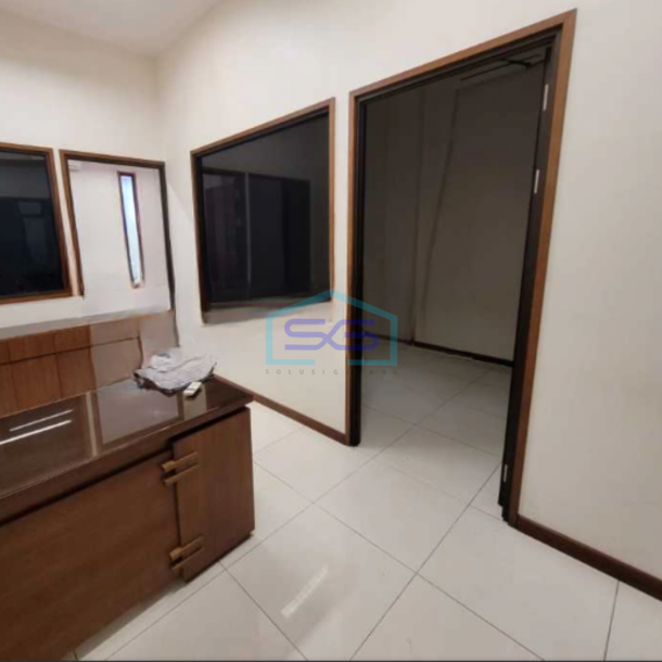 Disewakan Ruko 3 Lantai Luas Bangunan  210 m² Lokasi Setra Sari Bandung-1