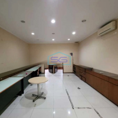 Disewakan Ruko 3 Lantai Luas Bangunan  210 m² Lokasi Setra Sari Bandung