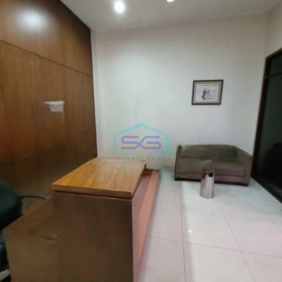 Disewakan Ruko 3 Lantai Luas Bangunan  210 m² Lokasi Setra Sari Bandung