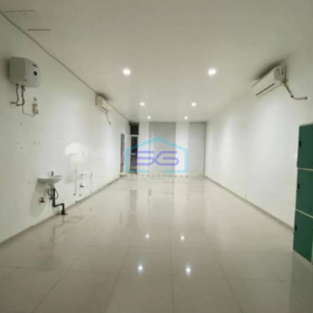 Disewakan Ruko 2 Lantai Luas Tanah 120 m² Lokasi Surya Sumantri Bandung-1