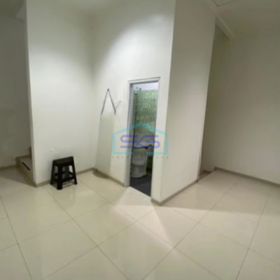 Disewakan Ruko 2 Lantai Luas Tanah 120 m² Lokasi Surya Sumantri Bandung
