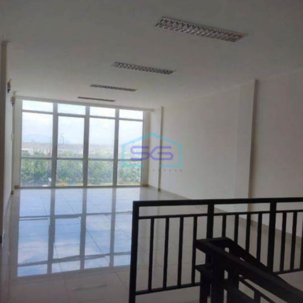 Disewakan Ruko Summarecon Bandung Terawat Siap Pakai-1