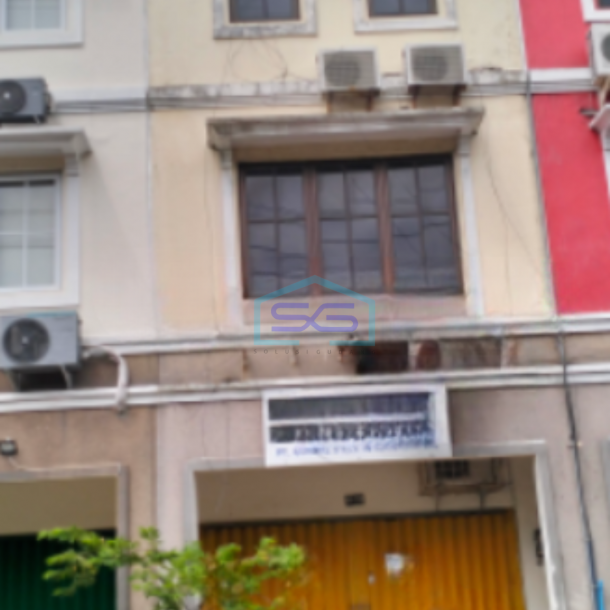 Disewakan Ruko Luas Bangunan 200 m² Lokasi di Surabaya-1